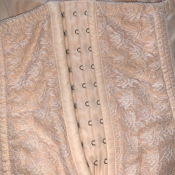 Gently Loved Faja/Girdle bt ARDYSS International - Picture 2 of 9